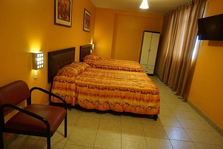 Room 5 of 11