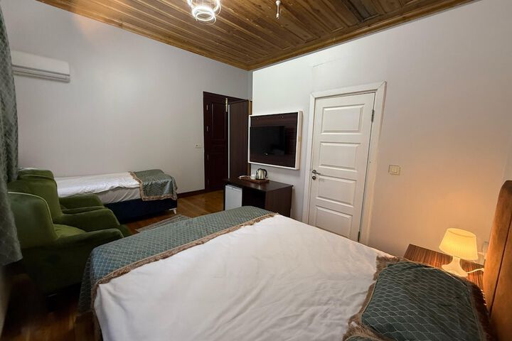 Room 9 of 64