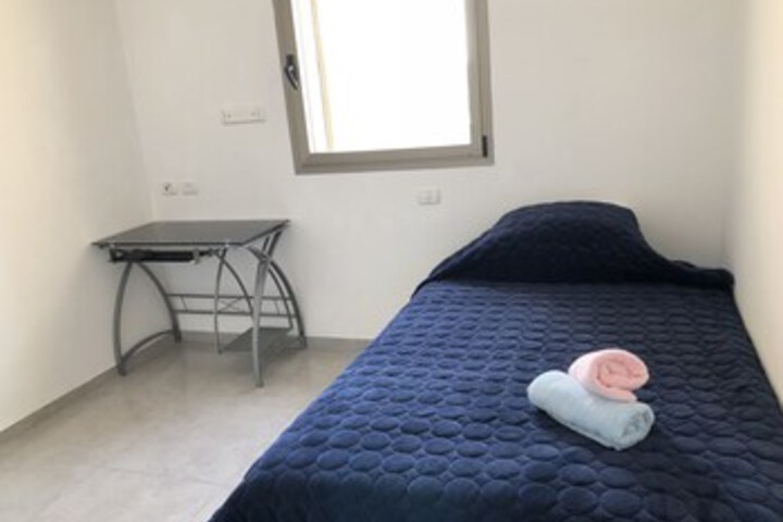 Room 3 of 7