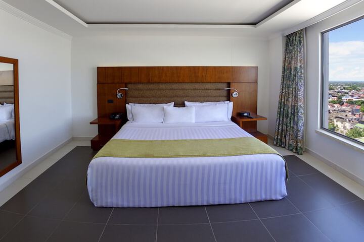 Room 14 of 48
