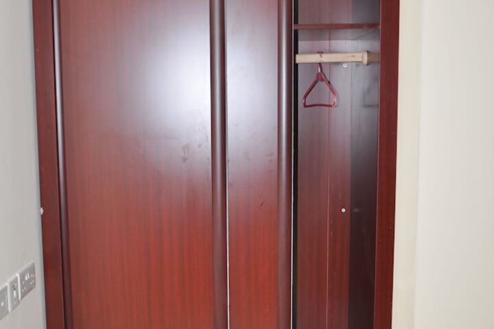 Room 9 of 29