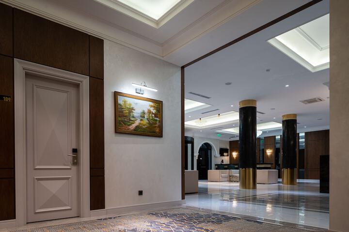 Hotel 2 of 114