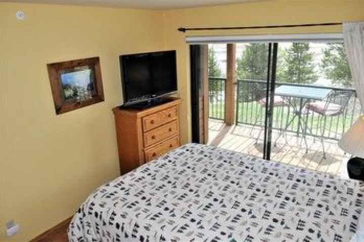 Room 80 of 195