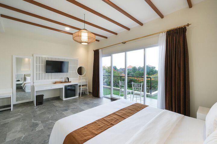 Room 10 of 44