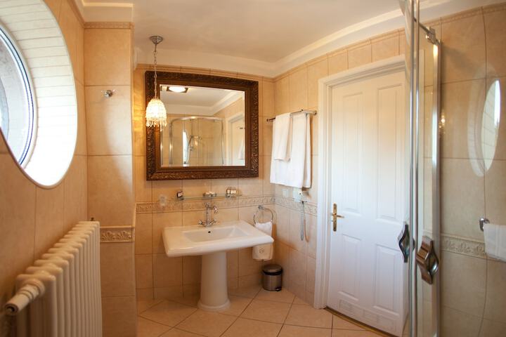Room 20 of 35