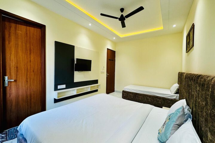 Room 20 of 35