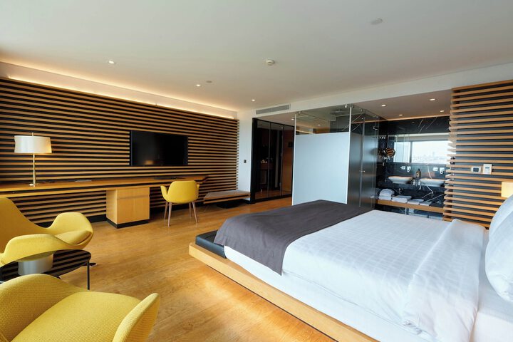 Room 85 of 203