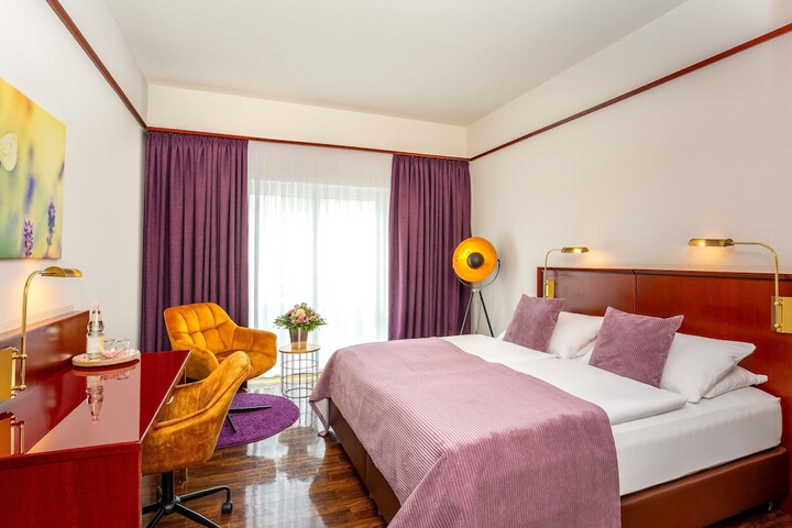 Room 5 of 49