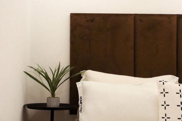 Room 44 of 326