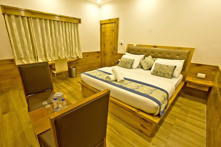Room 8 of 75