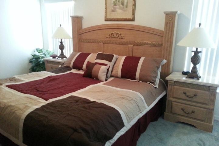 Room 4 of 18