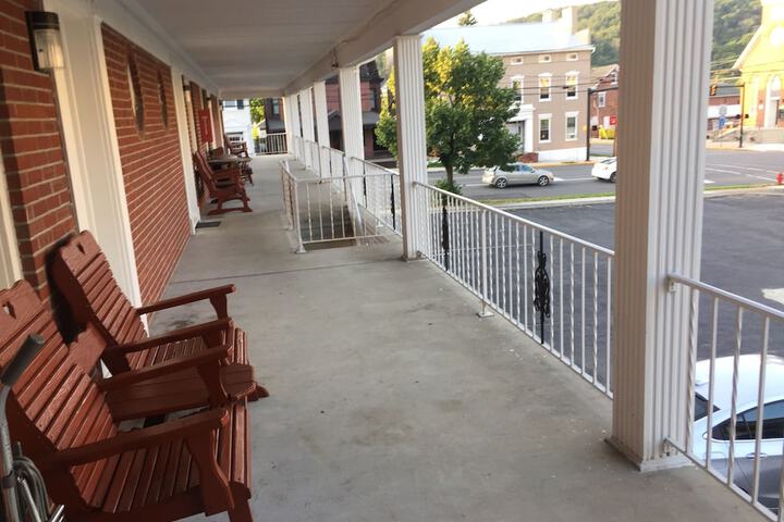 Hotel Interior 5 of 37