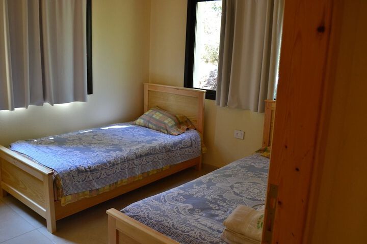 Room 4 of 44