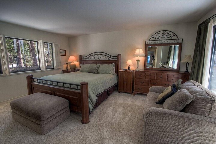 Room 2 of 30