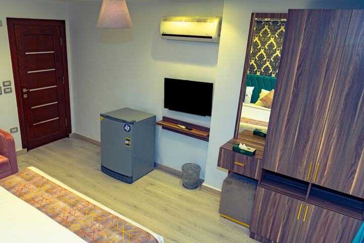 Room 43 of 158