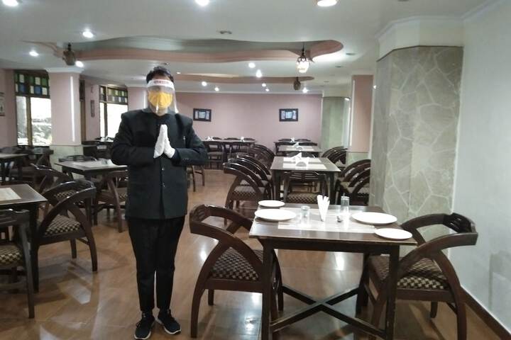 Dining 55 of 79