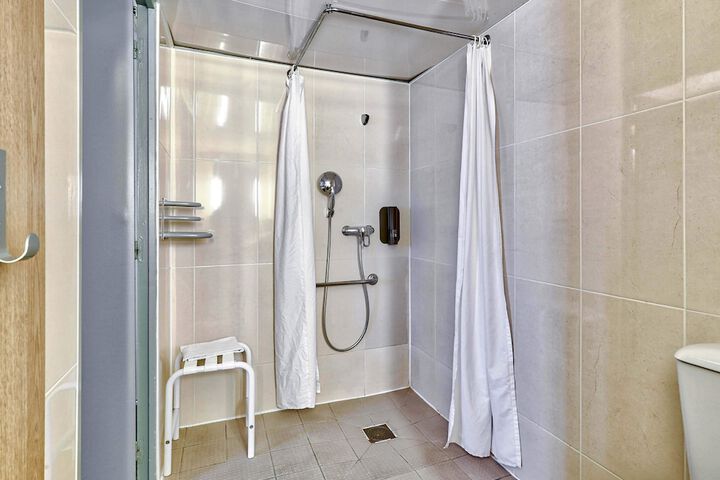 Room 8 of 23