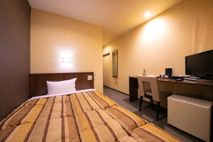 Room 11 of 39