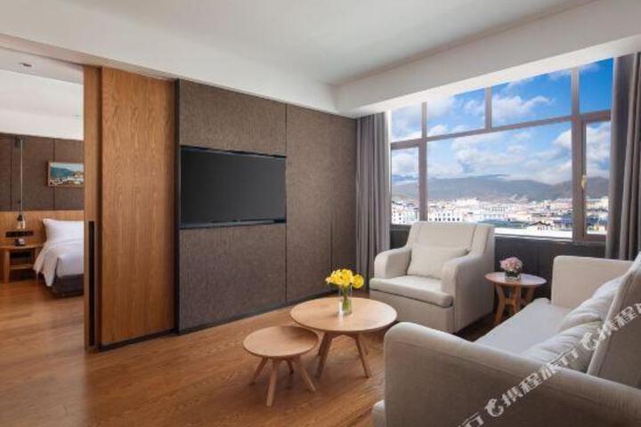 Ramada by Wyndham Diqing