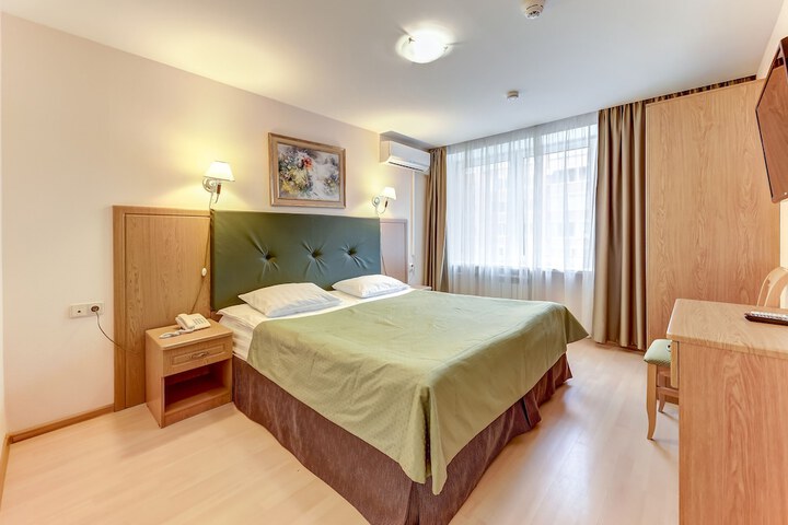 Room 28 of 52