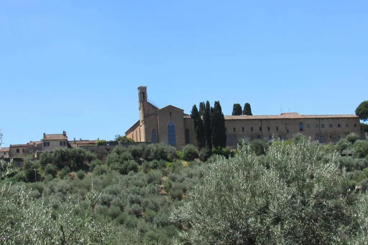 Photo of Sotto le mura di Leonardo