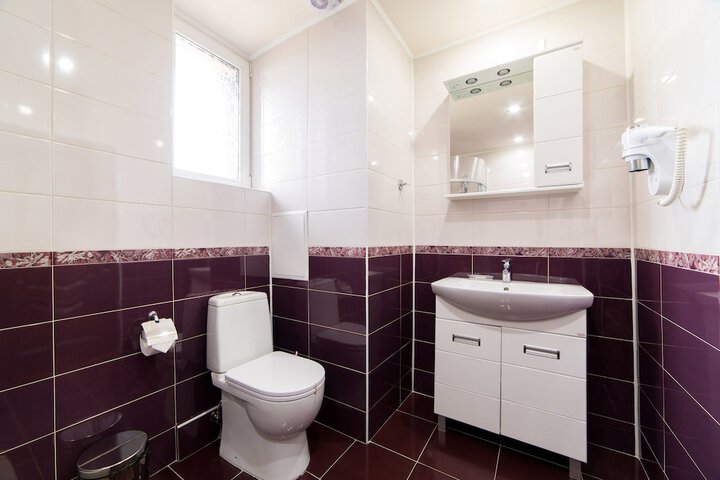 Room 15 of 28