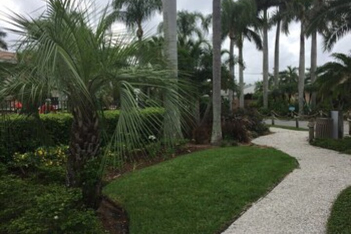 Hotel Exterior 12 of 47