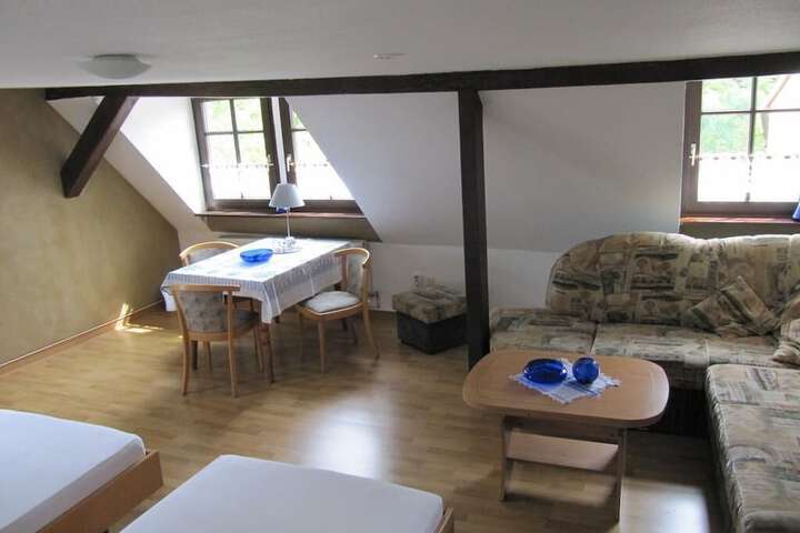 Room 6 of 50