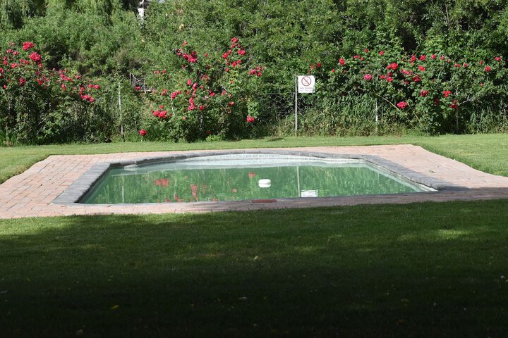 Pool Hotel