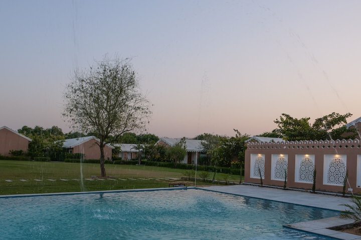 Pool 19 of 37