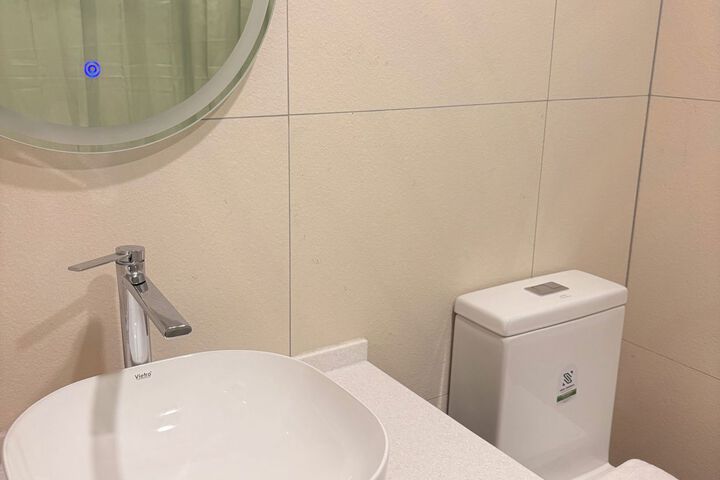 Room 2 of 30