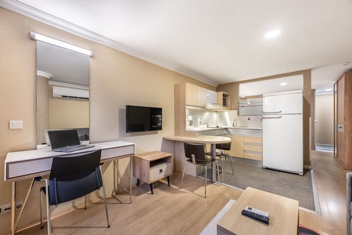 Room 42 of 120
