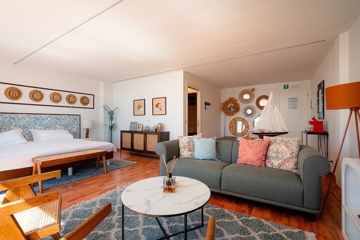 Room 7 of 22
