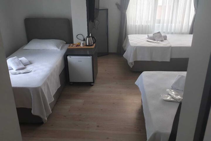 Room 11 of 34
