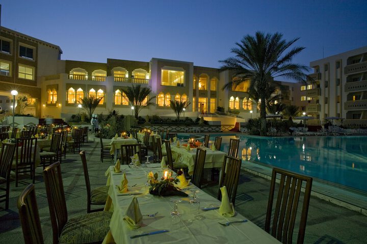 Dining 64 of 68