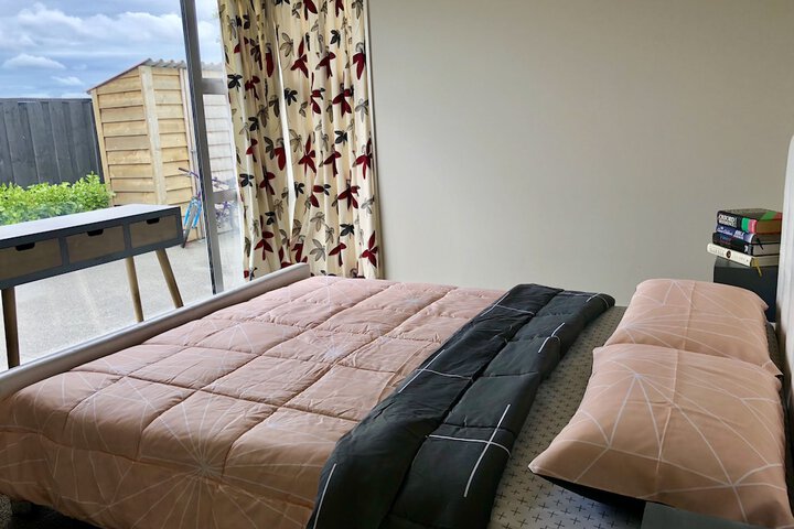 Room 4 of 28