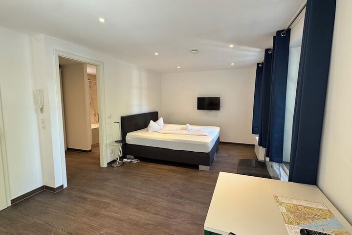 Room 34 of 69