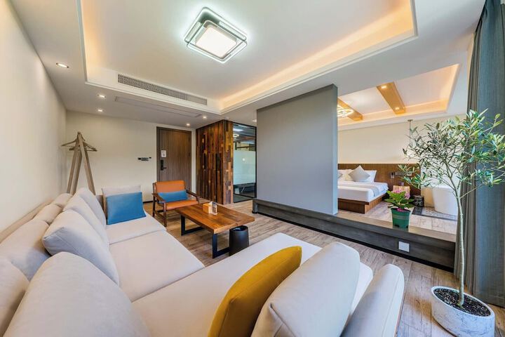 Room 21 of 95