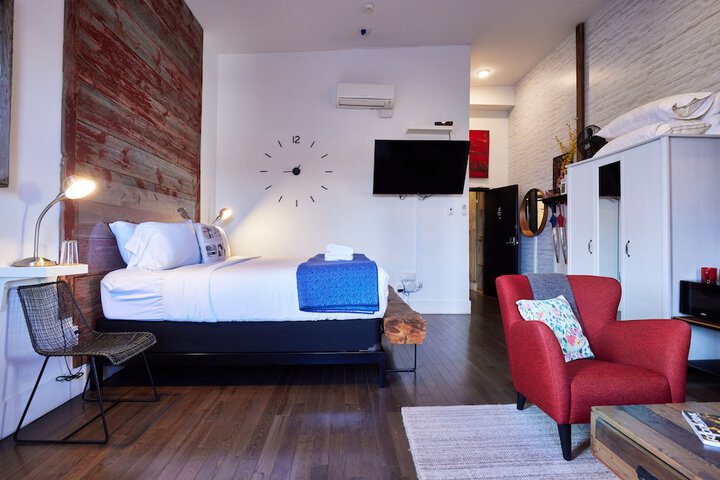 Room 3 of 21