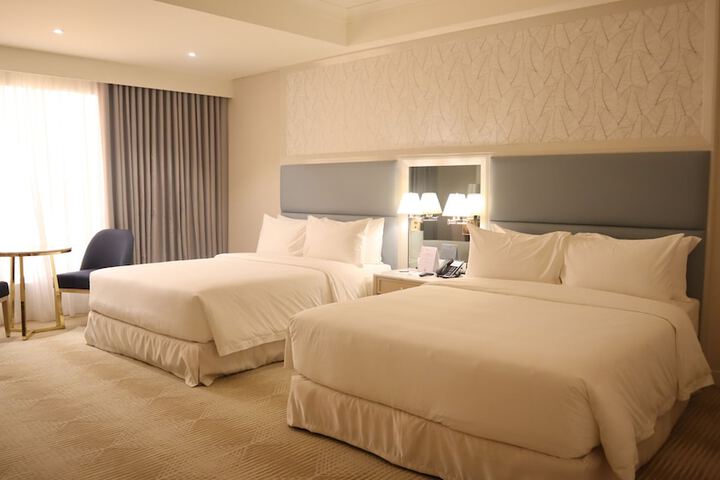 Room 19 of 42