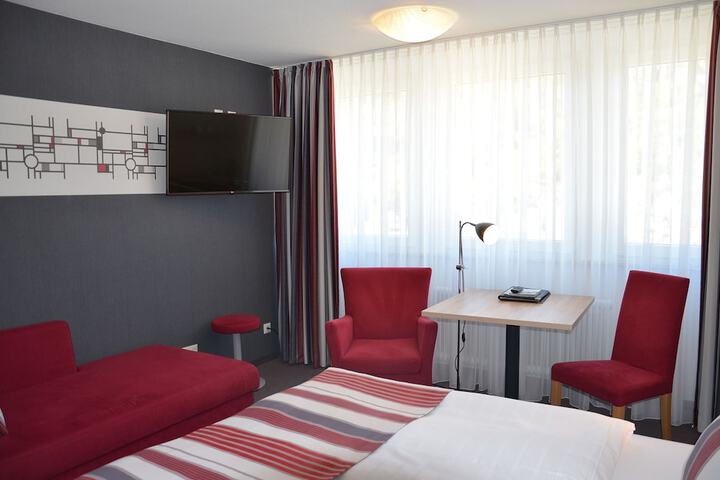 Room 7 of 53