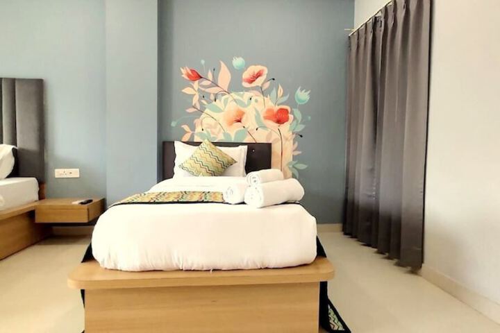 Room 16 of 114