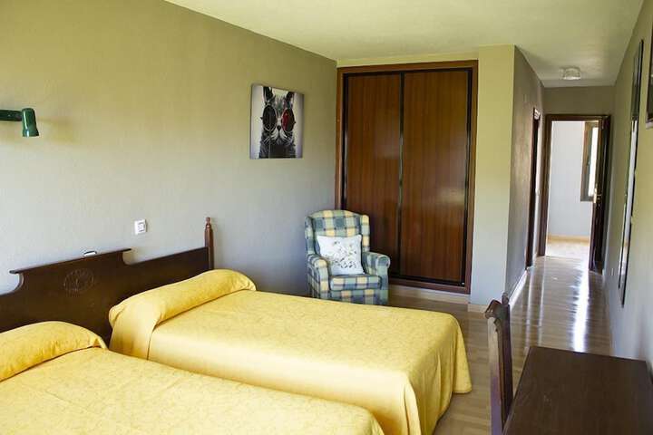 Room 12 of 14