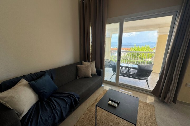 Room 42 of 106