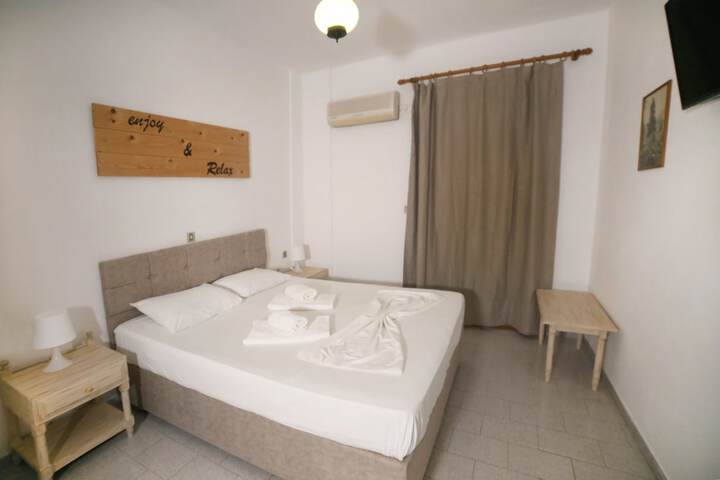 Room 7 of 73