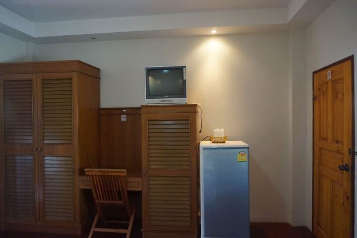 Room 14 of 28