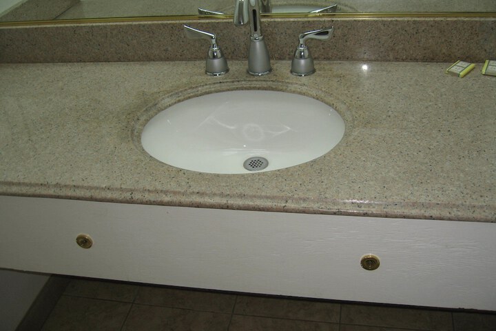 Bathroom sink
