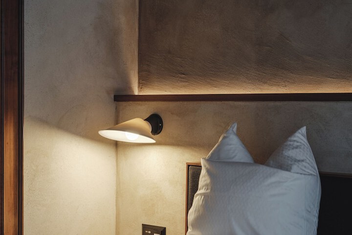 Room 38 of 90