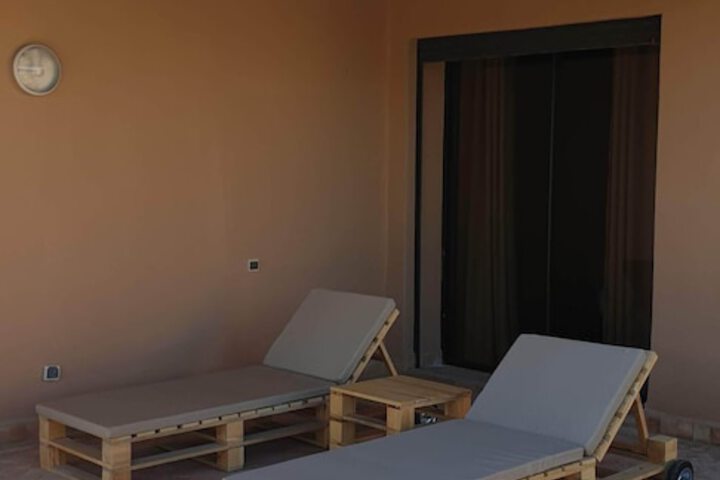 Sundeck 5 of 29