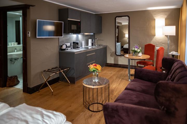 Room 44 of 73